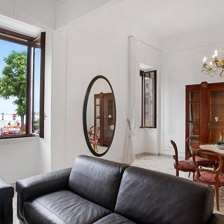 شقة Casa Cinzia Lungomare Exclusive Flat باري المظهر الخارجي الصورة