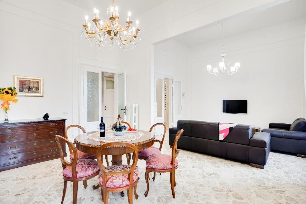 شقة Casa Cinzia Lungomare Exclusive Flat باري المظهر الخارجي الصورة