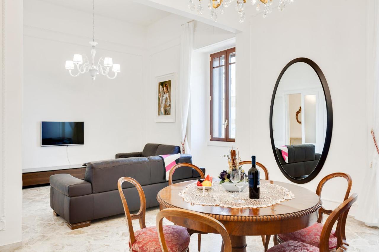 شقة Casa Cinzia Lungomare Exclusive Flat باري المظهر الخارجي الصورة